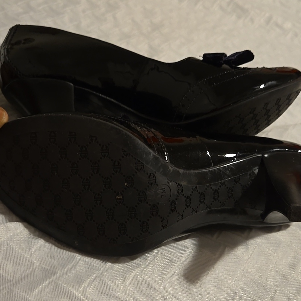Antonio Melani Black Patent Leather Heels - Picture 3 of 6